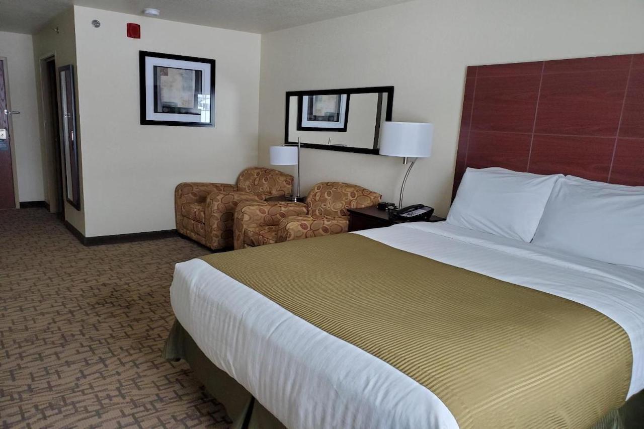 Cobblestone Inn & Suites - Barron Buitenkant foto
