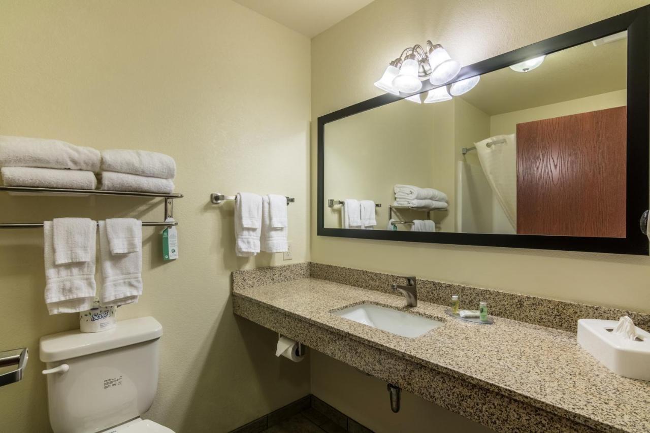 Cobblestone Inn & Suites - Barron Buitenkant foto